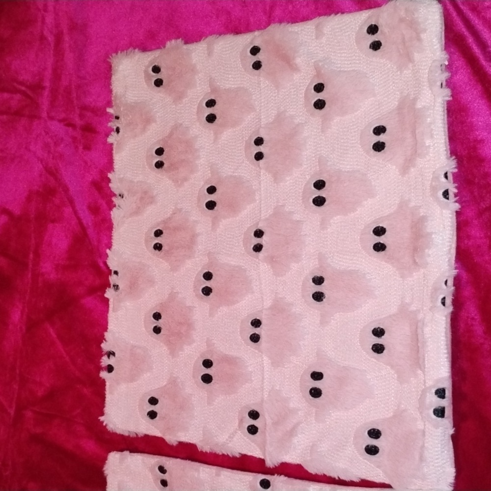 Pink Ghost Patterned Pillowcase Set, New